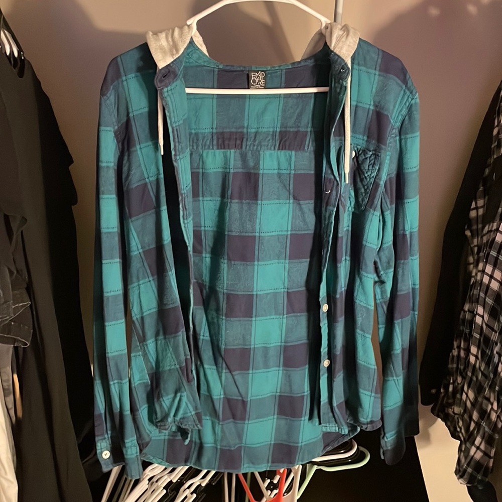 Empyre hooded flannel. Green/blue. Size large